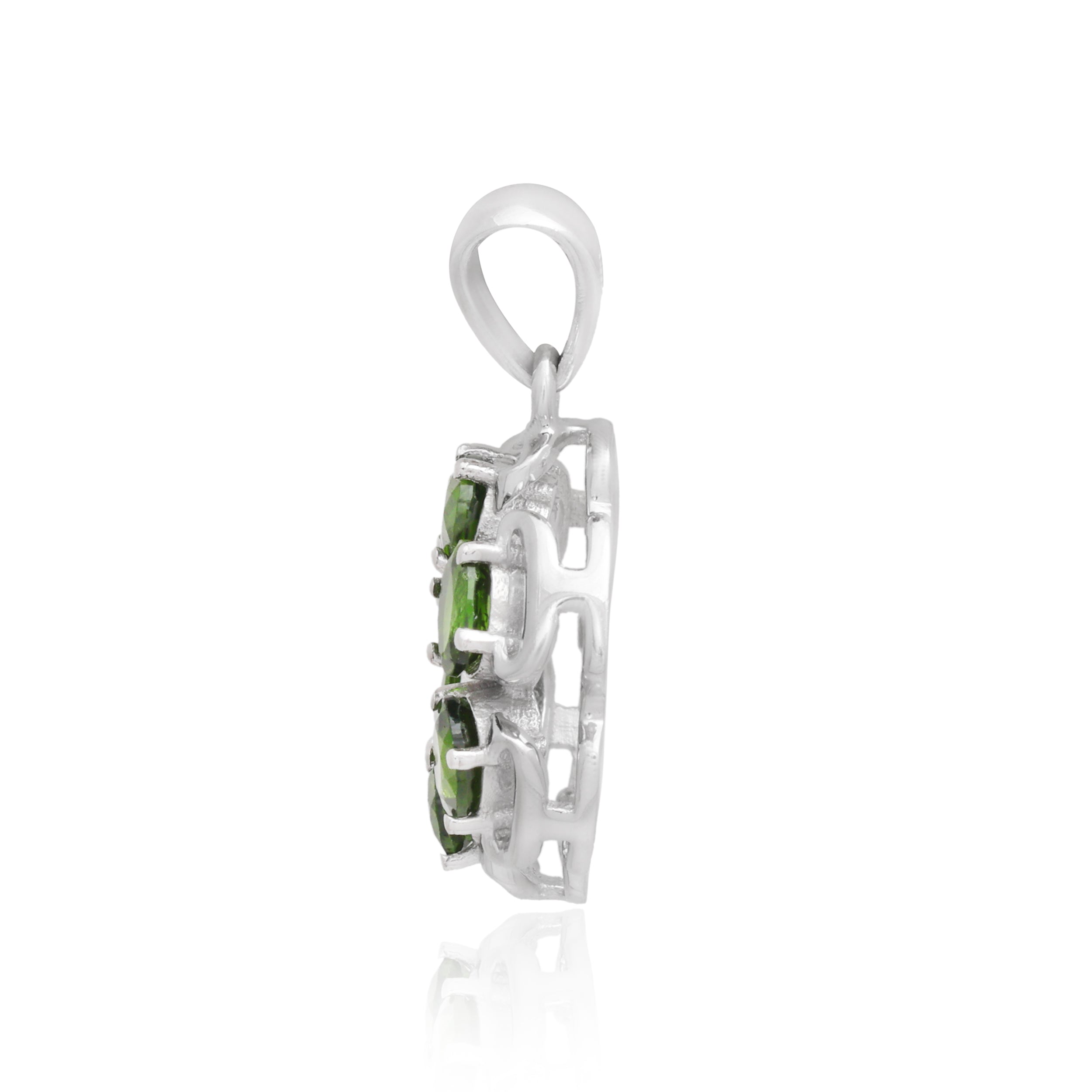 Chrome Diopside Oval Pendant with Prong Setting