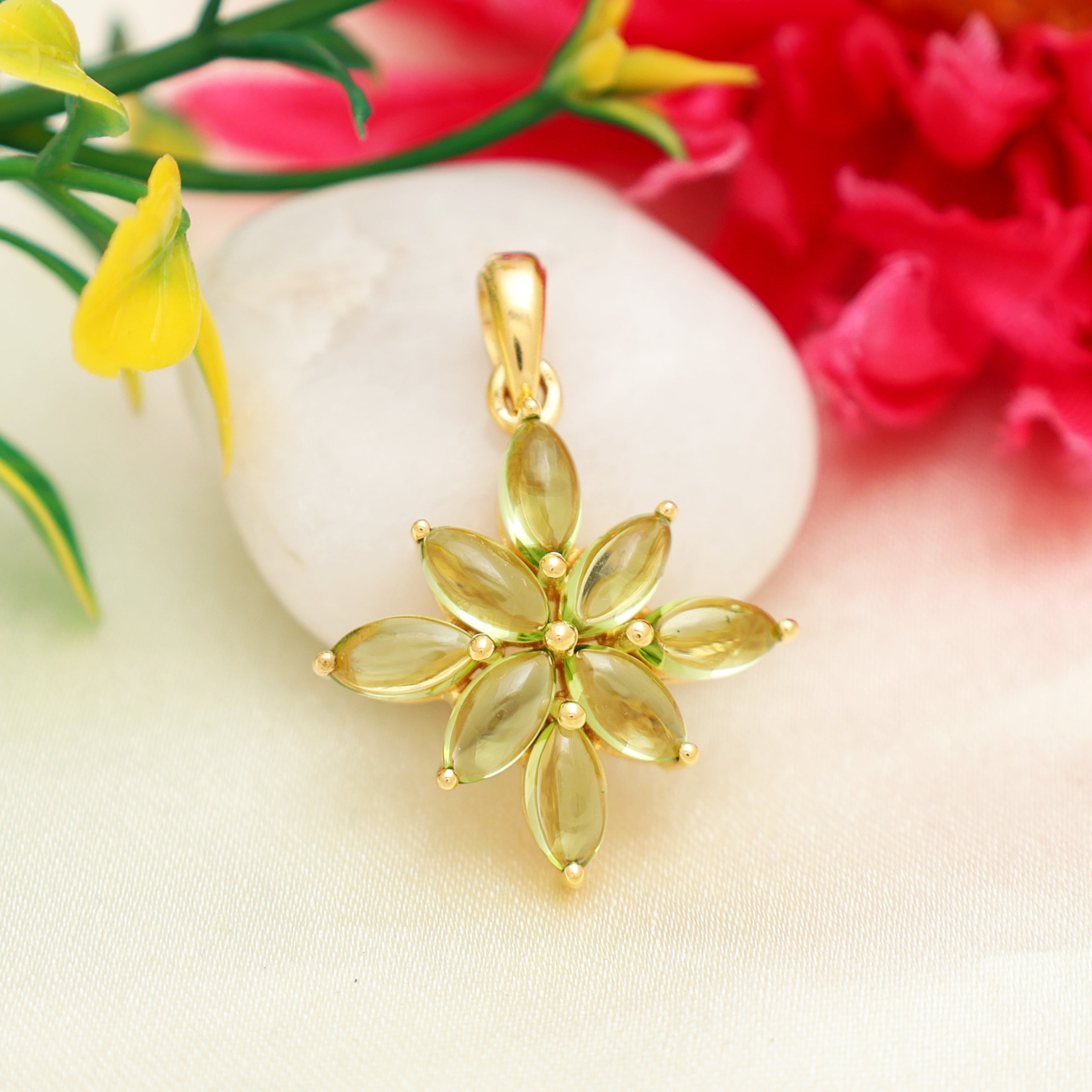Peridot Marquise Pendant with Prong Setting