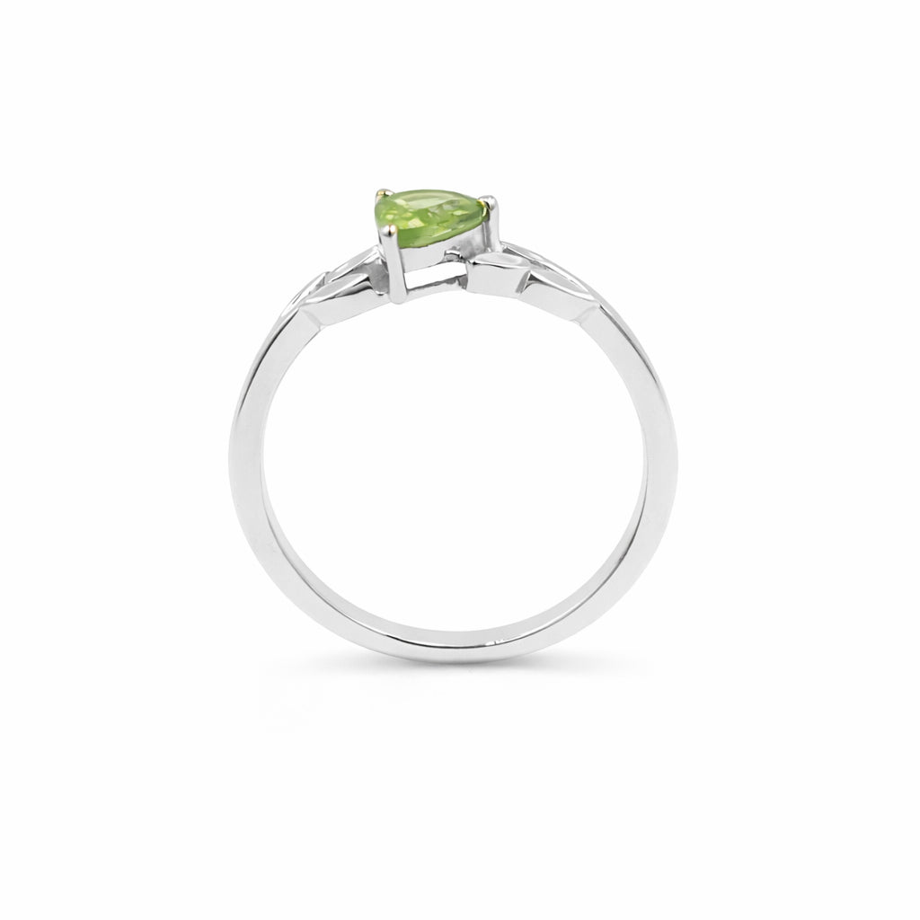 Silver 925 Leaf-Inspired Peridot Ring