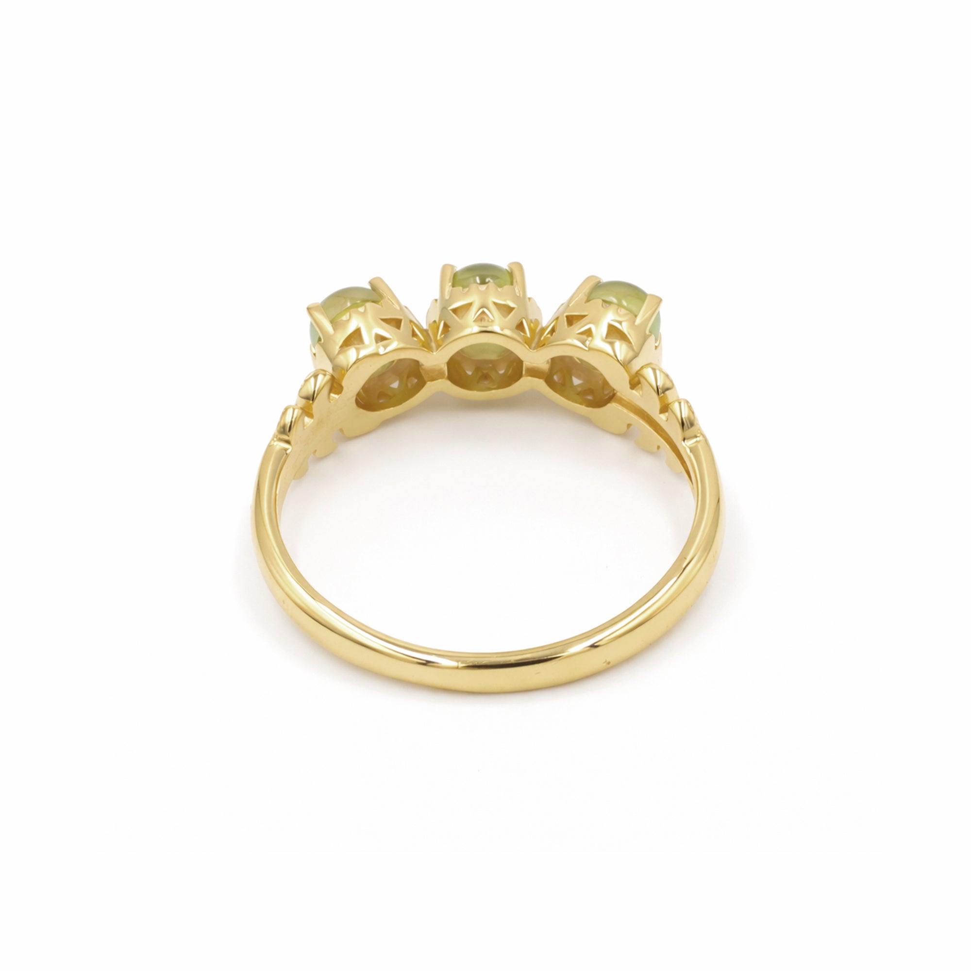 Trilogy Peridot Cabochon Ring in 925 Silver