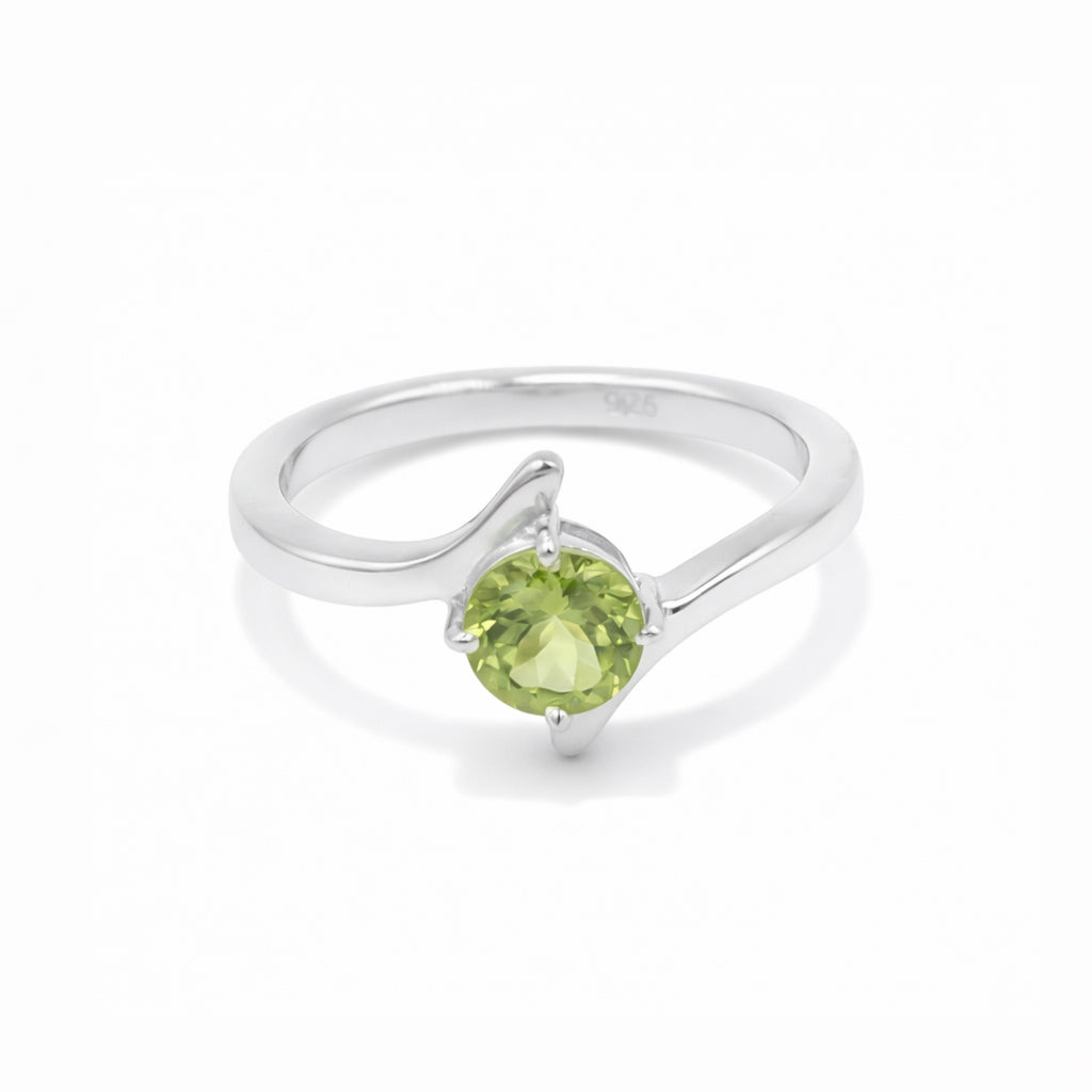 925 Silver Round Peridot Vintage Style Ring with Minimal Design
