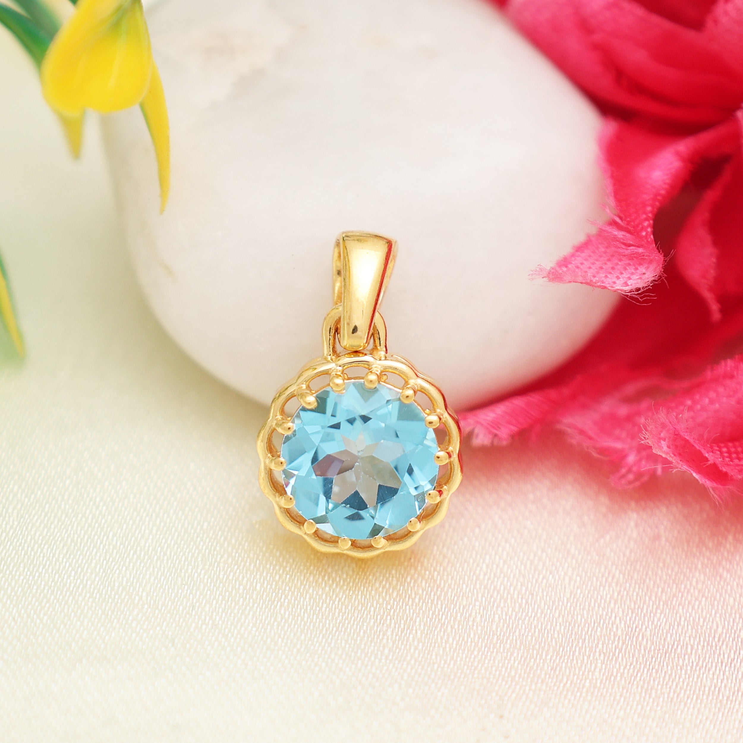 Swiss Blue Topaz Round Pendant with Prong Setting