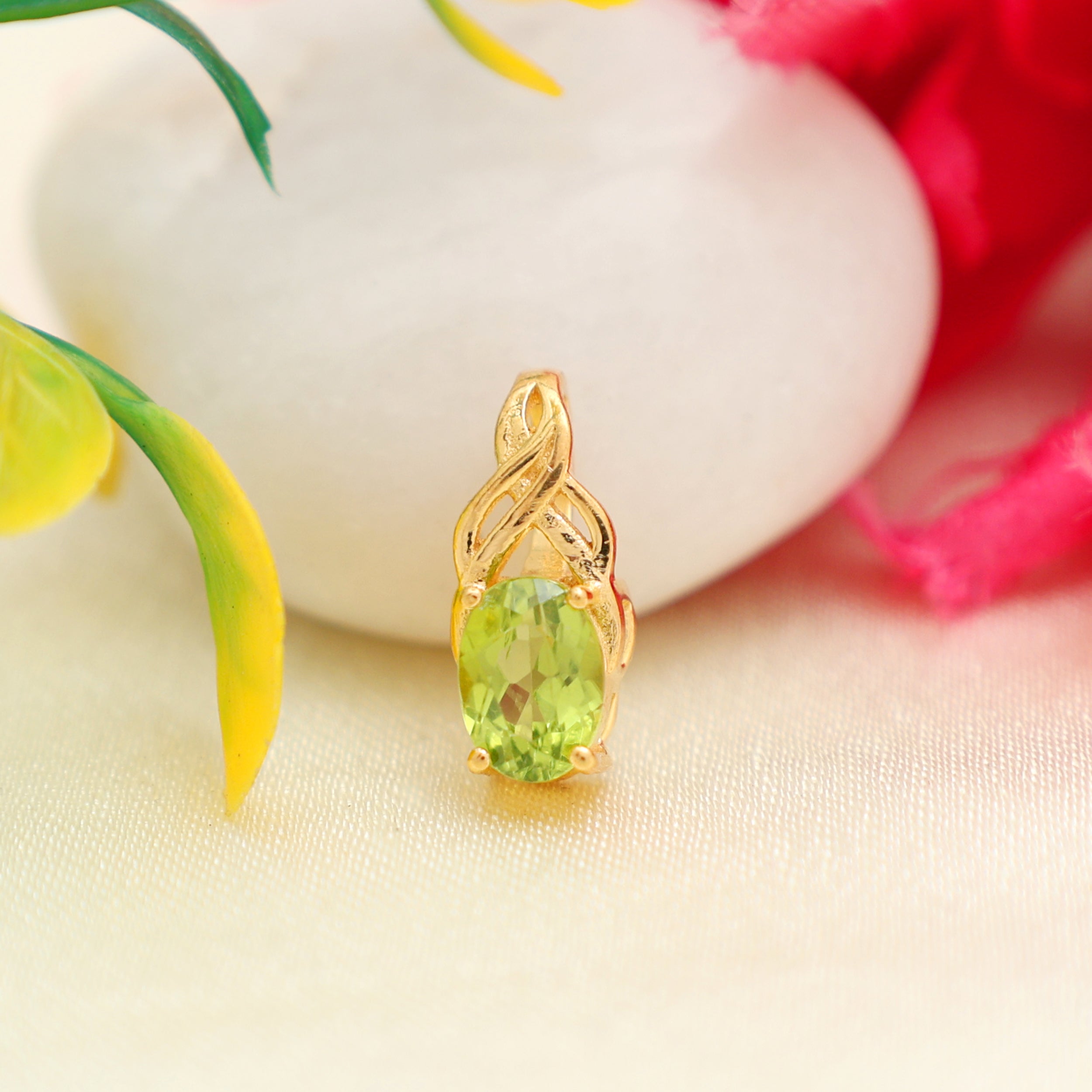 Peridot Oval Pendant with Prong Setting