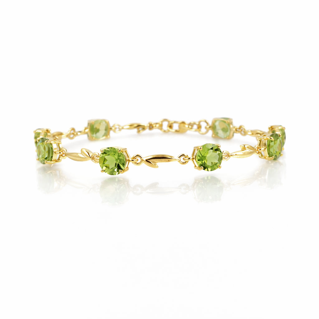 Round Peridot Fish Charm Bracelet with 8 Stones in 925 Silver