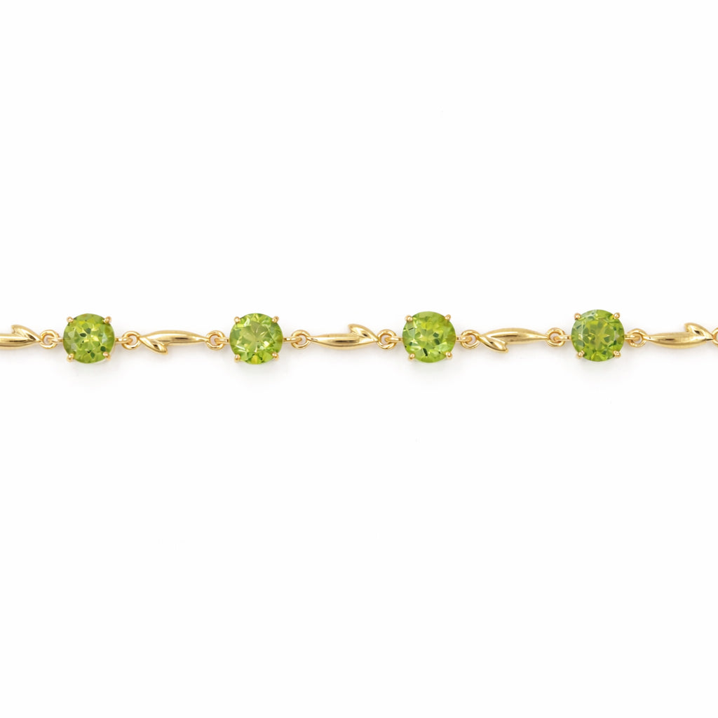 Round Peridot Fish Charm Bracelet with 8 Stones in 925 Silver