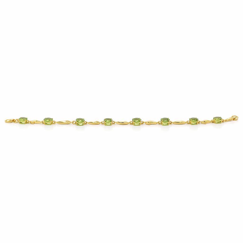 Round Peridot Fish Charm Bracelet with 8 Stones in 925 Silver