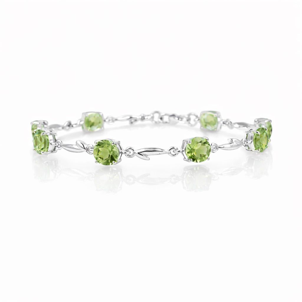 Round Peridot Fish Charm Bracelet with 8 Stones in 925 Silver